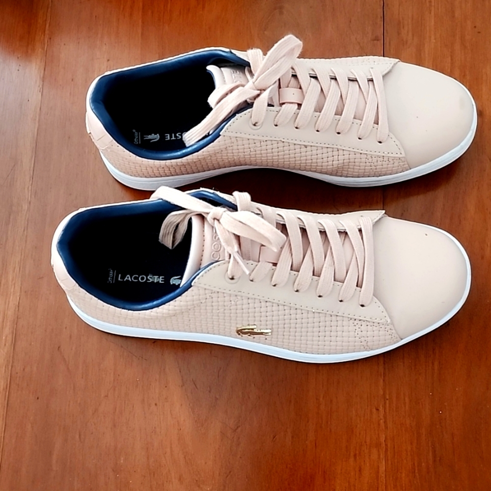 Lacoste pink tennis shoe